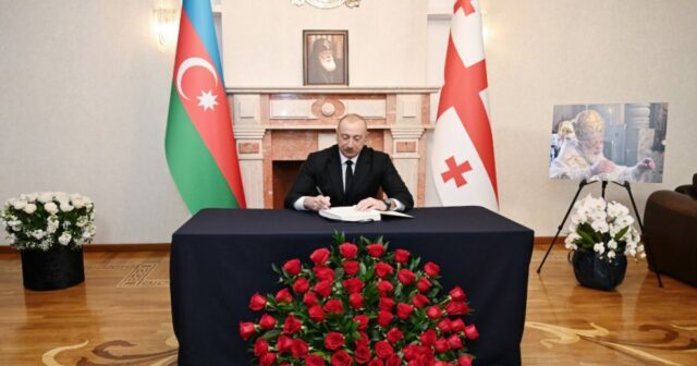 İlham Əliyev Gürcüstanın Azərbaycandakı səfirliyində olub, başsağlığı verib