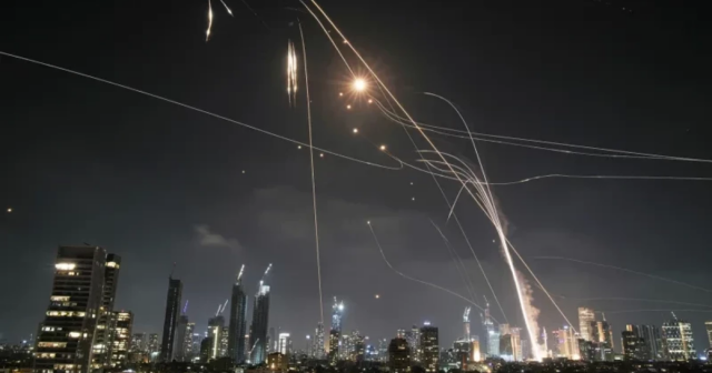 İran Qətərdə “Əl-Üdeyd” bazasına və BƏƏ-də “Füceyrə” neft yatağına zərbə endirib