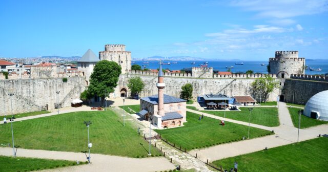 İstanbulun məşhur abidələrindən kənarda: Yedikule və Samatyanın gizli irsi – FOTOLAR