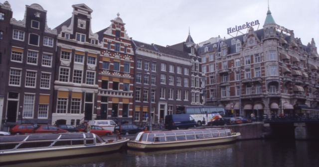 Amsterdamda “Rusiya binası” QALMAQALI: Məhkəmə 6 həftə VAXT VERDİ