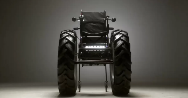 Əlillər üçün “monstr-trak” üslubunda araba HAZIRLANDI – VİDEO