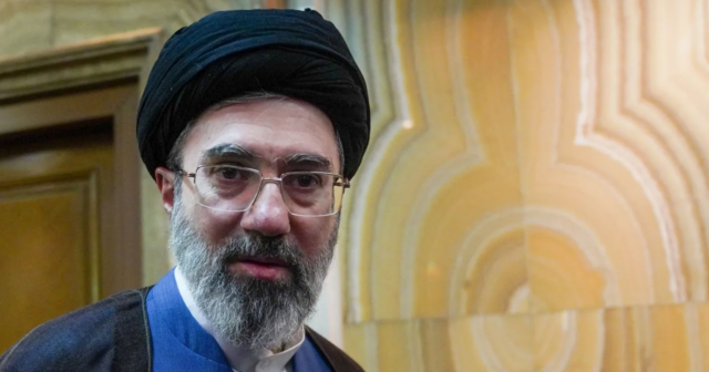 “New York Times”: Məsud Pezeşkian Müctəba Xameneinin müalicəsində şəxsən iştirak edir