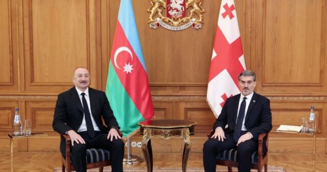 İlham Əliyevin Gürcüstanın Prezidenti ilə təkbətək görüşü olub