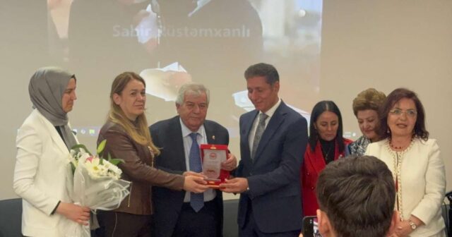 Ankarada Sabir Rüstəmxanlını duyğulandıran hadisə – Şəhidlikdə adına 80 ağac əkildi