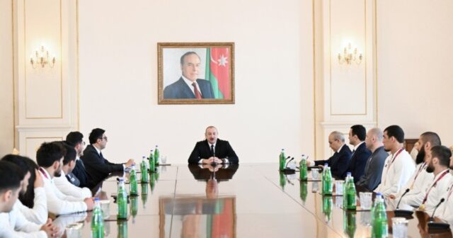Prezident İlham Əliyev Avropa çempionatında komanda hesabında çempion olan güləşçiləri qəbul edib