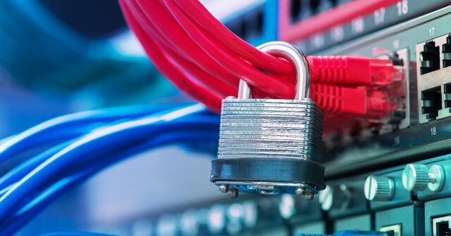 Rusiya internet bloklamasını YAVAŞLADIR: İqtisadiyyat RİSK altında qaldı