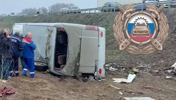 Rusiyada DƏHŞƏTLİ QƏZA: Uşaqları daşıyan avtobusun sürücüsü sükan arxasında ÖLDÜ – VİDEO