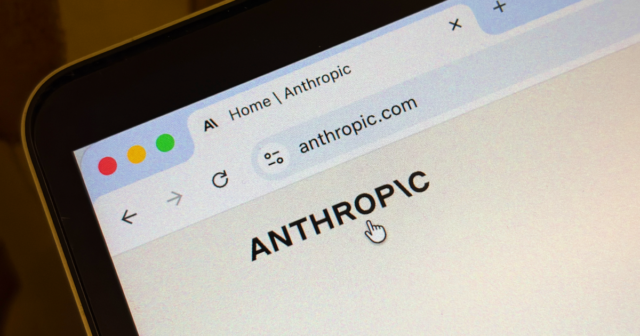 “Anthropic”in CİDDİ SƏHVİ: “Claude Code”un mənbə kodları SIZDI – FOTO