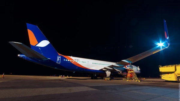 Sankt-Peterburq-İstanbul reysi Rumıniyada TƏCİLİ ENİŞ ETDİ