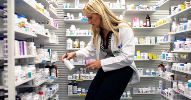 ABŞ-dən dərman sənayesində radikal QƏRAR: 100%-lik rüsumlar GƏLİR