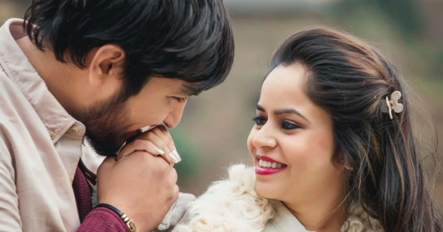 Razılıqsız əl öpmək cinsi zorakılıq SAYILDI