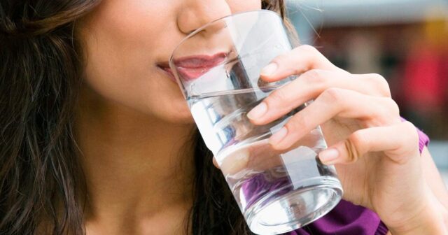 Susuzluq beyni KİÇİLDİR: Baş ağrısının ƏSL SƏBƏBİ – FOTO