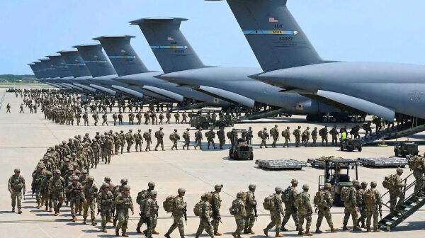 Yaxın Şərqdə GƏRGİNLİK: ABŞ hərbi qüvvələrin sayını KƏSKİN ARTIRIR – VİDEO
