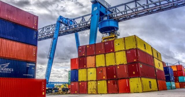 Azərbaycan Ermənistandan mal idxal etməyə başlayıb