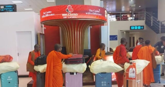 22 rahib hava limanında SAXLANILDI: Baqajlarından NARKOTİK ÇIXDI