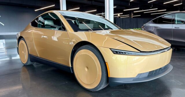 Sükan və pedala EHTİYAC QALMADI: Tesla-nın “Cybercab” modeli TƏQDİM EDİLDİ – FOTO/VİDEO