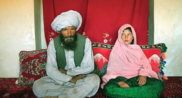 Taliban uşaq nikahlarını RƏSMİLƏŞDİRDİ: “Susmaq razılıqdır”