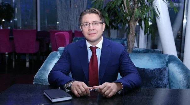 Məşhur vəkil dələduzluq ittihamı ilə HƏBS EDİLDİ – 10 ilədək cəza GÖZLƏYİR