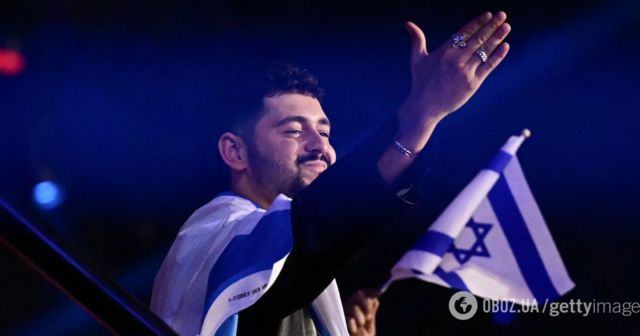Avroviziyada siyasi GƏRGİNLİK: Azarkeşlər zaldan çıxarıldı, şüarlar SENZURA OLUNDU – VİDEO Avroviziyada siyasi GƏRGİNLİK: Azarkeşlər zaldan çıxarıldı, şüarlar SENZURA OLUNDU – VİDEO