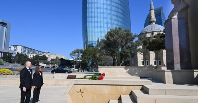 Faşizm üzərində Qələbə uğrunda mübarizədə həlak olan Azərbaycan övladlarının xatirəsi ehtiramla anılıb