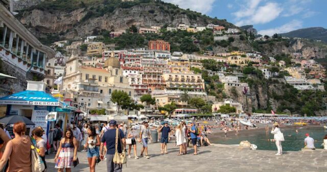 İtaliyada turizm QALMAQALI: Amalfi sakinləri kruiz gəmilərinə ETİRAZ EDİR