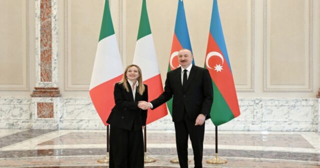 Prezident İlham Əliyevin Ciorcia Meloni ilə təkbətək görüşü keçirilib