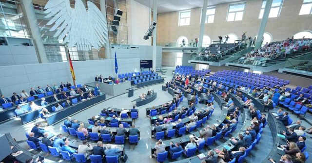 Almaniyada Bundestaqa seçkilərin 5 ildən bir keçirilməsi TƏKLİF OLUNDU
