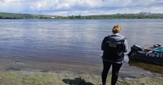 Düzəltdikləri bərə ilə Volqanı keçmək istəyən iki yeniyetmədən biri BOĞULDU – FOTO