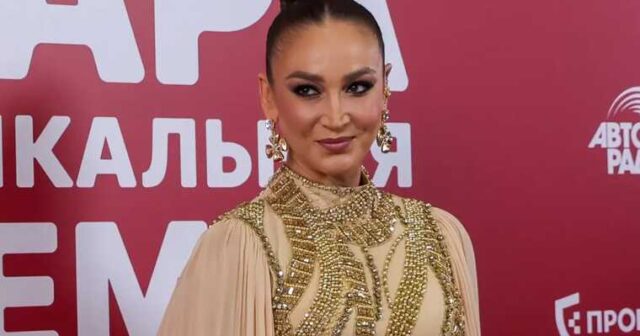Olqa Buzova evində AĞIR XƏSARƏT ALDI – Xəstəxanaya YERLƏŞDİRİLİR Olqa Buzova evində AĞIR XƏSARƏT ALDI – Xəstəxanaya YERLƏŞDİRİLİR