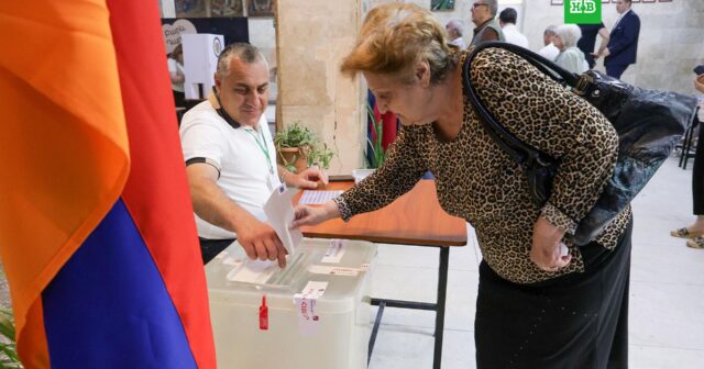 Ermənistanda iki seçki məntəqəsində nəticələr LƏĞV OLUNDU Ermənistanda iki seçki məntəqəsində nəticələr LƏĞV OLUNDU