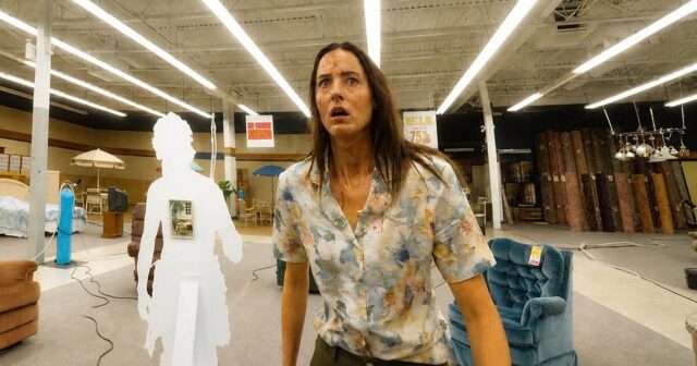 “A24” studiyasının tarixində REKORD: “The Backrooms” filminin kassa gəlirləri 300 milyon dolları ÖTDÜ – FOTO “A24” studiyasının tarixində REKORD: “The Backrooms” filminin kassa gəlirləri 300 milyon dolları ÖTDÜ – FOTO