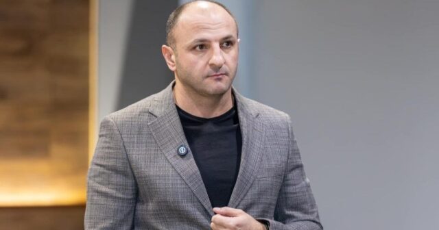 Gümrüdə Ağsaqqallar Şurasının üzvü Karen Simonyanın evində AXTARIŞ APARILIR