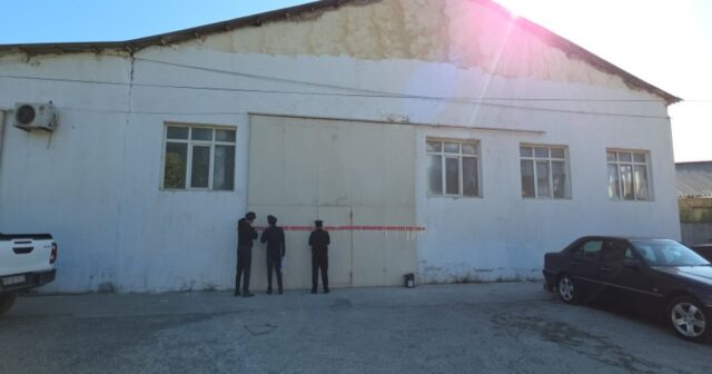 Bakıda mebel sexinin fəaliyyəti dayandırılıb Bakıda mebel sexinin fəaliyyəti dayandırılıb