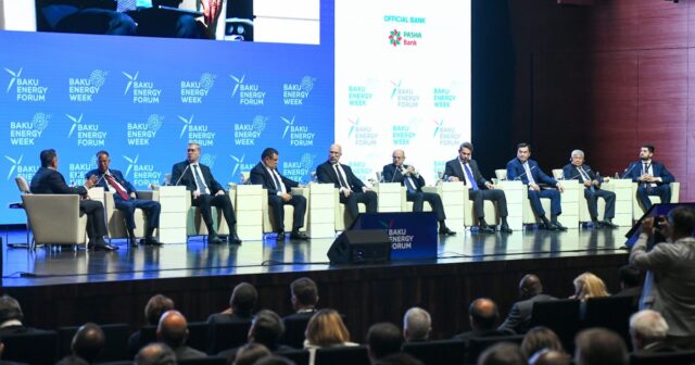 Bakı Enerji Forumunun ikinci günü işinə başlayıb