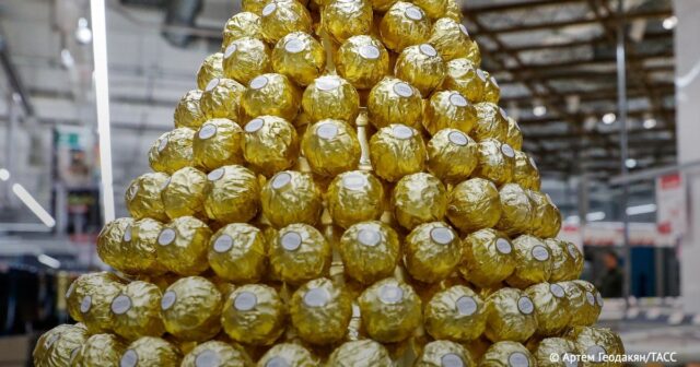Rusiyada “Rafaello” və “Kinder” şokoladlarının satışı DAYANDIRILDI