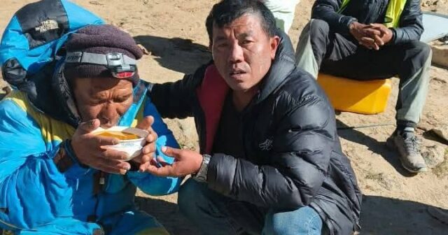 Everestdə möcüzəvi XİLAS: 6 gün susuz və yeməksiz qalan şerpa SAĞ TAPILDI – FOTO