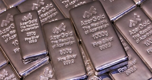 “AzerGold” ilk dəfə yerli bazara gümüş külçələr təqdim edib “AzerGold” ilk dəfə yerli bazara gümüş külçələr təqdim edib