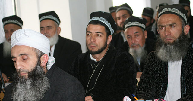Tacikistanda uzun saqqal və hicab qadağası barədə xəbərlər TƏKZİB OLUNDU