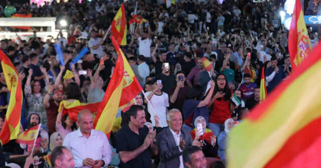 İspaniyada çempionluq bayramı faciə ilə BİTDİ: 13 yaşlı uşaq ÖLDÜ – FOTO İspaniyada çempionluq bayramı faciə ilə BİTDİ: 13 yaşlı uşaq ÖLDÜ – FOTO