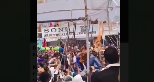 Hindistanda alov şousunda FACİƏ: Kaskadyor YANDI – VİDEO Hindistanda alov şousunda FACİƏ: Kaskadyor YANDI – VİDEO