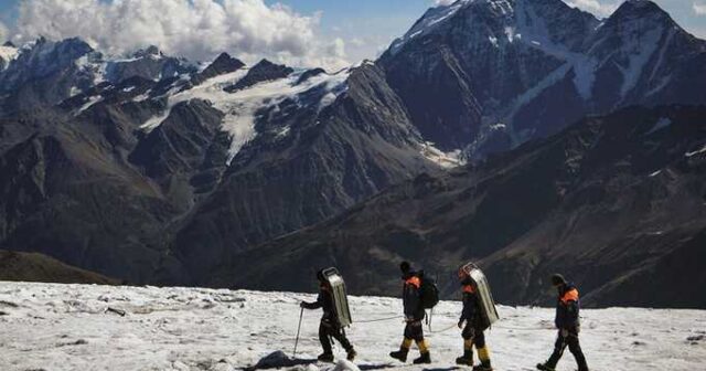 Elbrusda FACİƏ: Ata yaralandı, 11 yaşlı oğlu HƏLAK OLDU Elbrusda FACİƏ: Ata yaralandı, 11 yaşlı oğlu HƏLAK OLDU