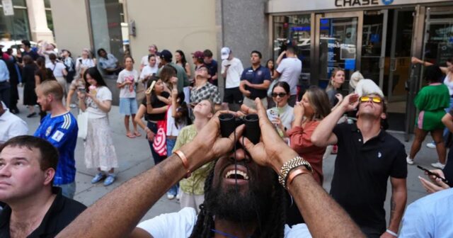 “Empire State Building”in zirvəsində evlilik təklifi HƏBSLƏ BİTDİ – FOTO/VİDEO
