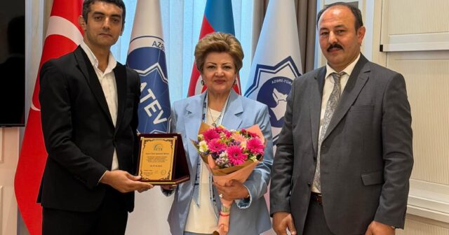 Dünya Gənc Türk Yazarlar Birliyi Azəri-Türk Qadınlar Birliyinin 30 illiyini təbrik edib – FOTO Dünya Gənc Türk Yazarlar Birliyi Azəri-Türk Qadınlar Birliyinin 30 illiyini təbrik edib – FOTO