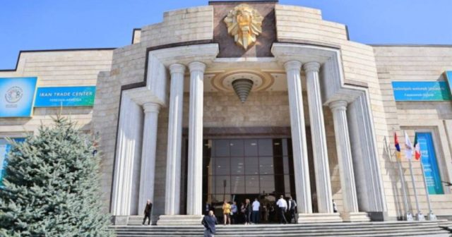 Həbsdə olan Tsarukyanın ticarət mərkəzi BAĞLANIR: “Arinc moll”un bir hissəsi MÖHÜRLƏNDİ Həbsdə olan Tsarukyanın ticarət mərkəzi BAĞLANIR: “Arinc moll”un bir hissəsi MÖHÜRLƏNDİ
