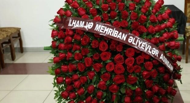 İlham Əliyev və Mehriban Əliyeva Xalq şairi Nəriman Həsənzadənin vida mərasiminə əklil göndərib