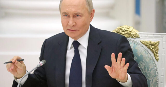 Putin Rusiyada xüsusi pilotsuz sistemlər qoşunları yaradılmasını ƏMR ETDİ