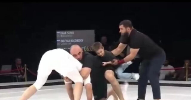 Döyüşçünün oğlu atasına kömək etmək üçün tatamiyə QAÇDI – VİDEO