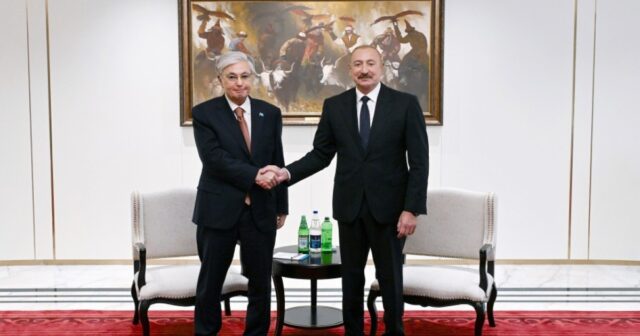 Prezident İlham Əliyev Bişkekdə Kasım-Jomart Tokayevlə görüşüb