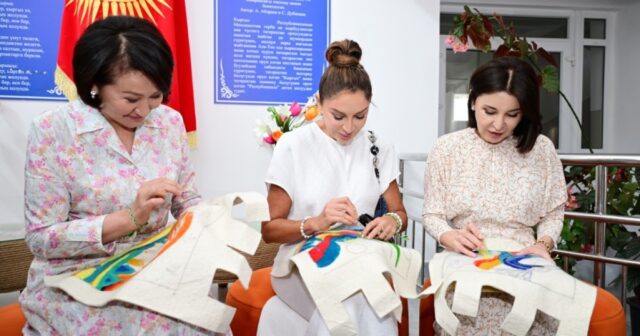 Birinci xanım Mehriban Əliyeva Çolpon-Ata şəhərində “Altın-Balalık” sağlamlıq və reabilitasiya mərkəzi ilə tanış olub – FOTO
