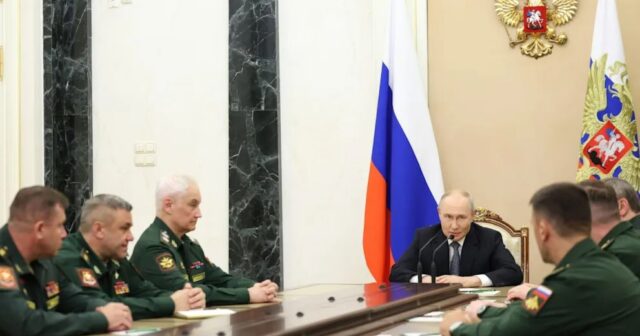 “Bloomberg”: Rusiya siyasi elitası FSB-nin tamamilə nəzarətdən çıxmasından ehtiyat edir “Bloomberg”: Rusiya siyasi elitası FSB-nin tamamilə nəzarətdən çıxmasından ehtiyat edir